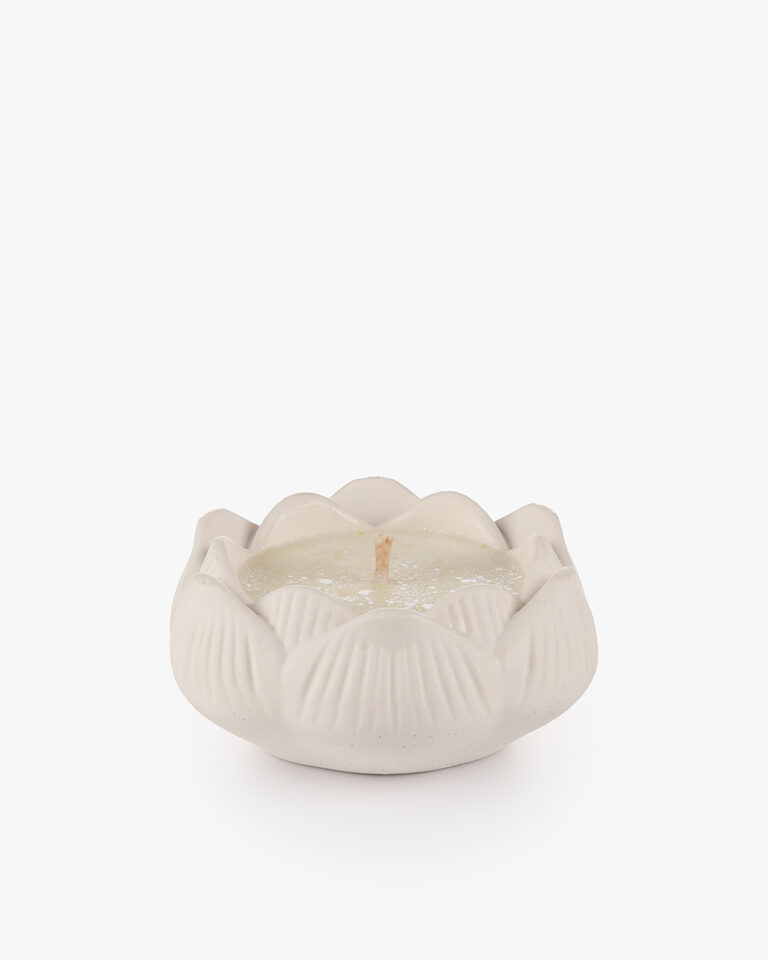 Κερί σε Πορσελάνινη Λουλουδένια Βάση